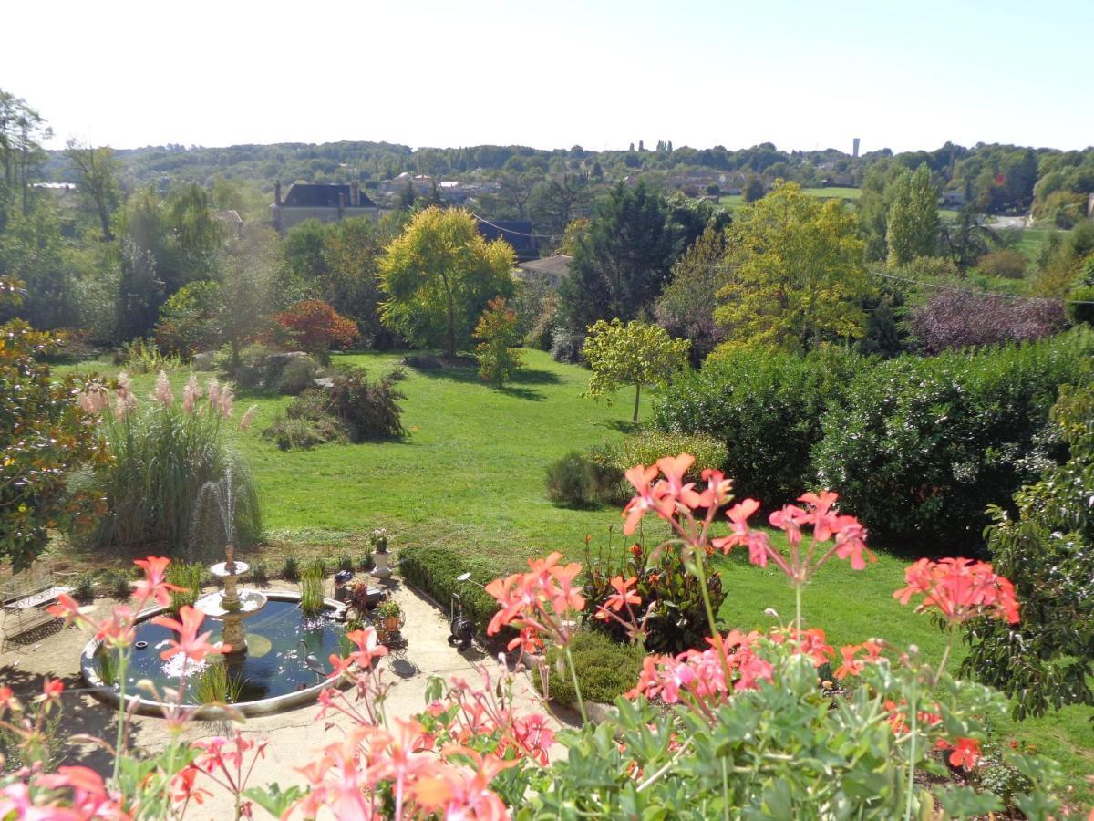 L'Isle-Jourdain  La Maison Ribotteau מראה חיצוני תמונה